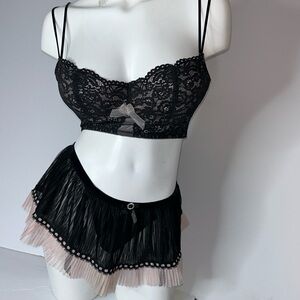 Seductivewear by Cinema Sheer Tulle Pleated Mini Skirt with Garters & Thong Sz M